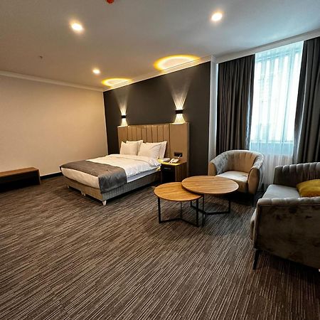 Home Plus Hotel Istanbul Exteriör bild