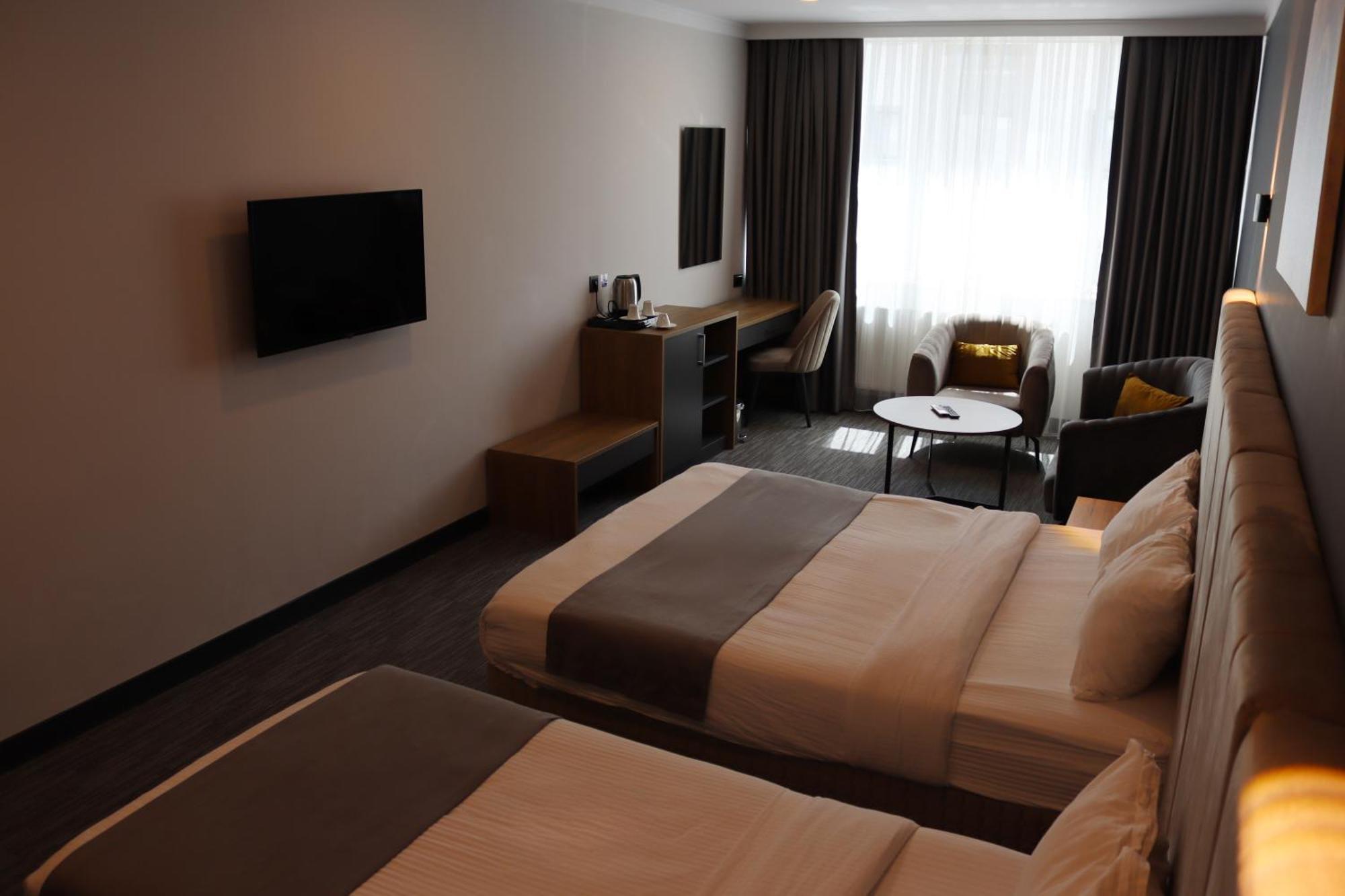 Home Plus Hotel Istanbul Exteriör bild