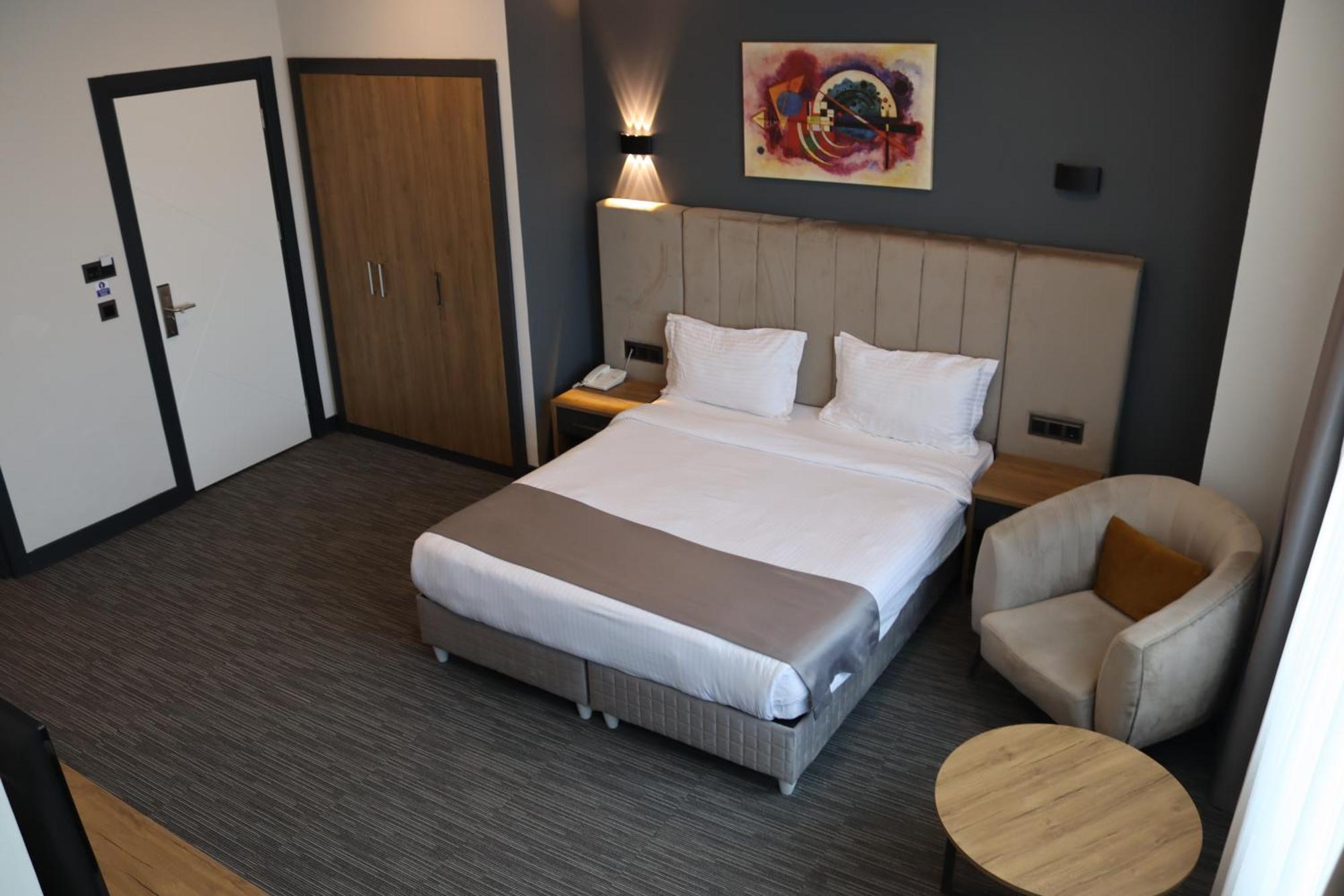 Home Plus Hotel Istanbul Exteriör bild