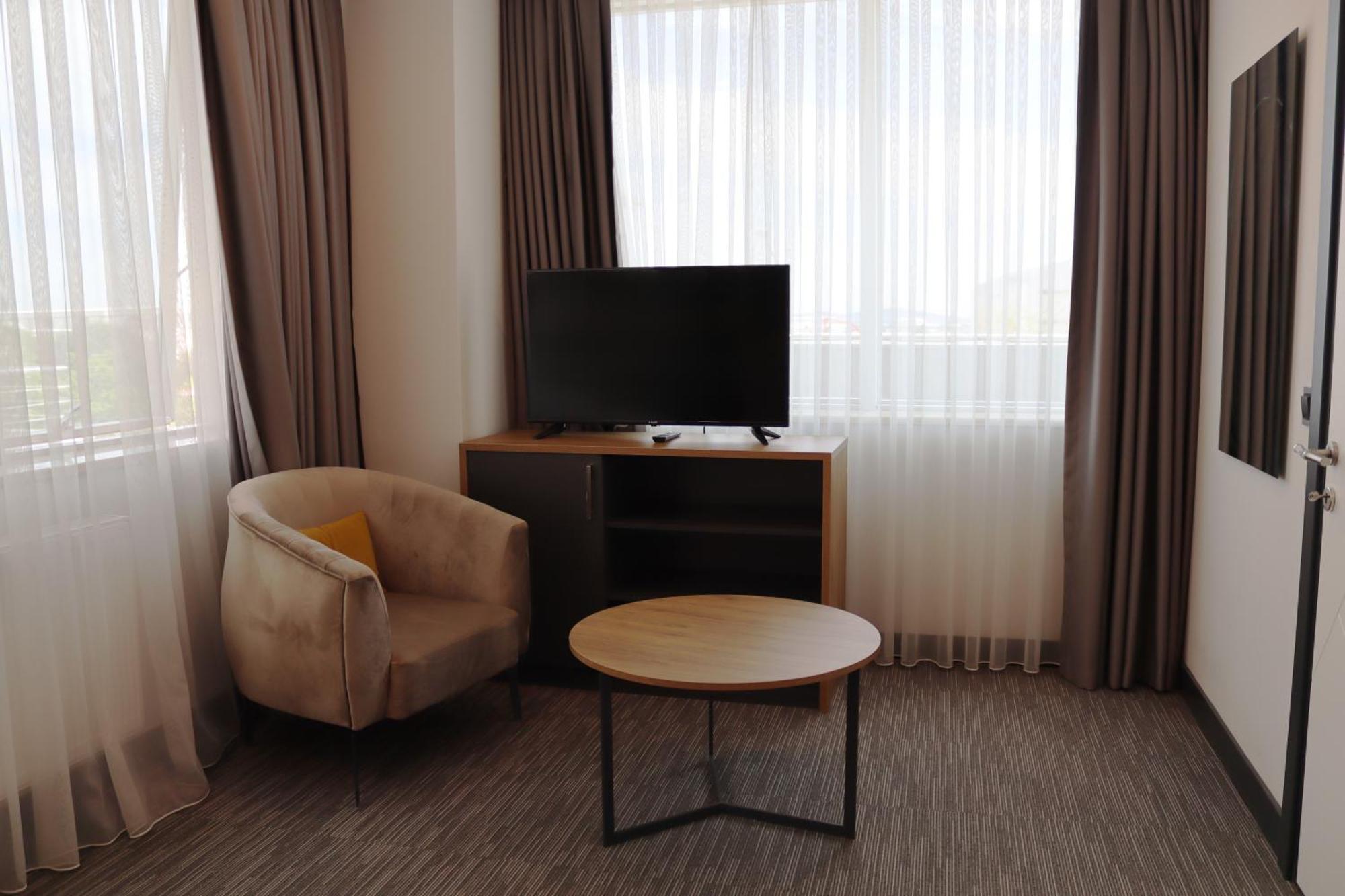 Home Plus Hotel Istanbul Exteriör bild
