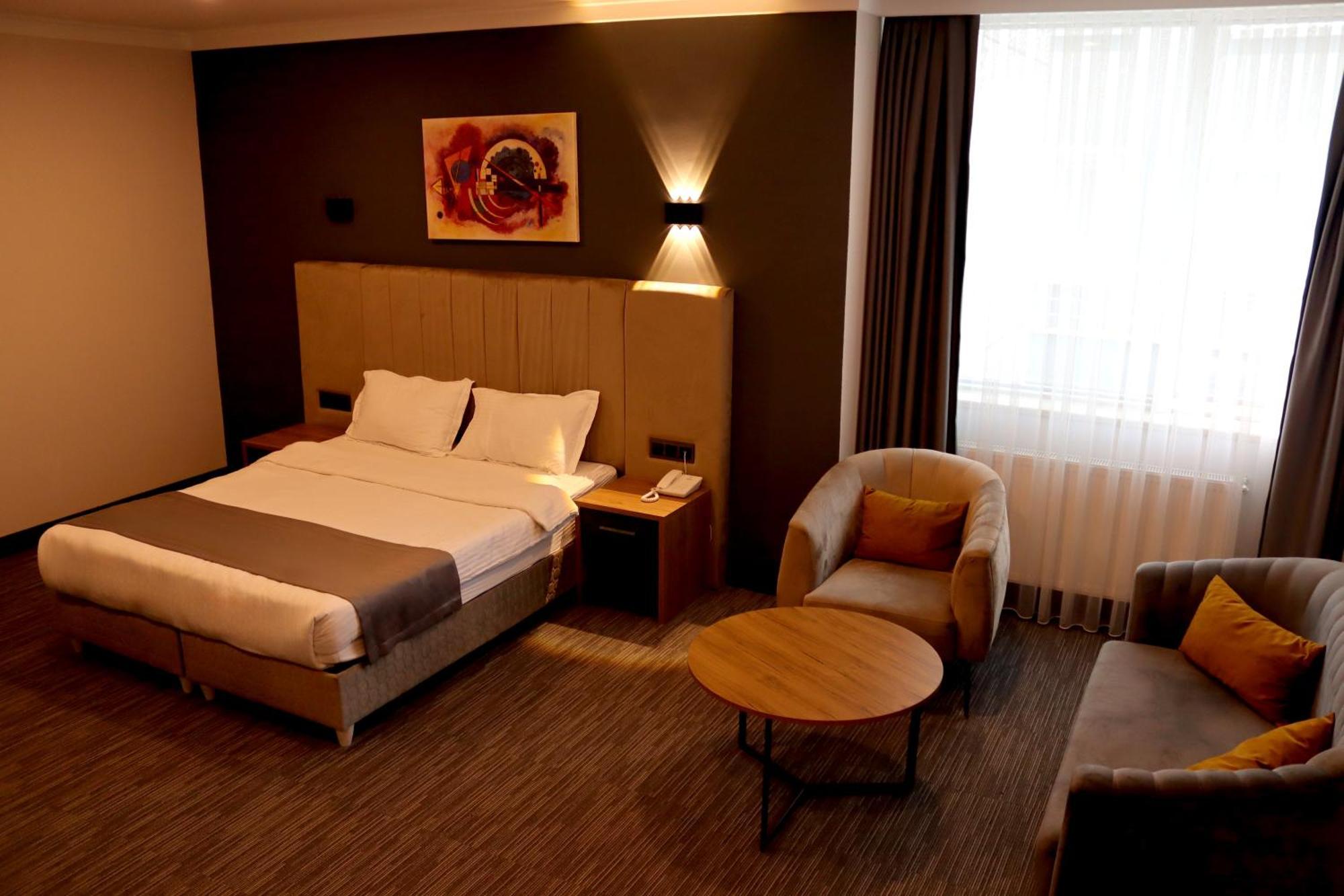 Home Plus Hotel Istanbul Exteriör bild