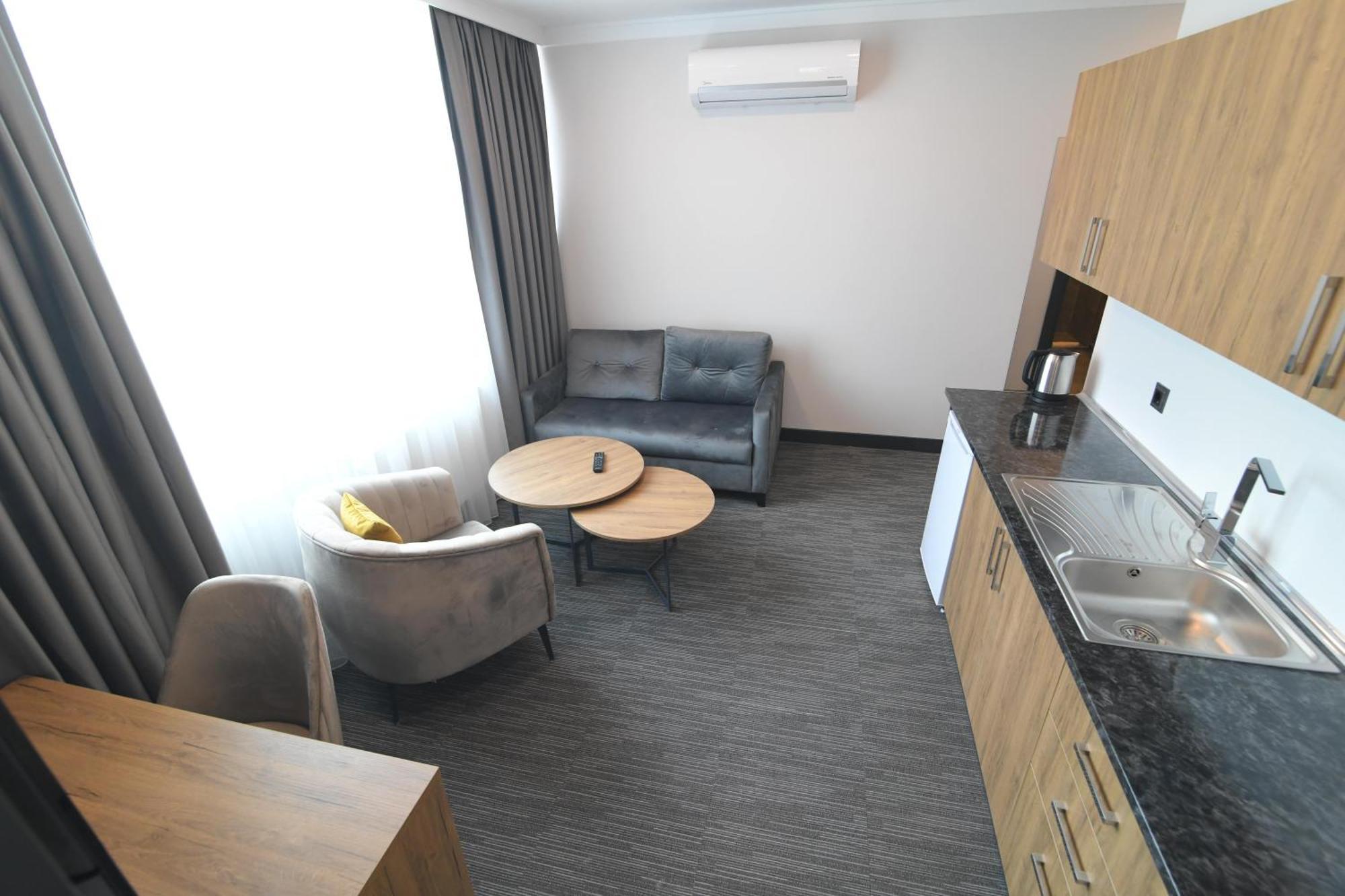 Home Plus Hotel Istanbul Exteriör bild