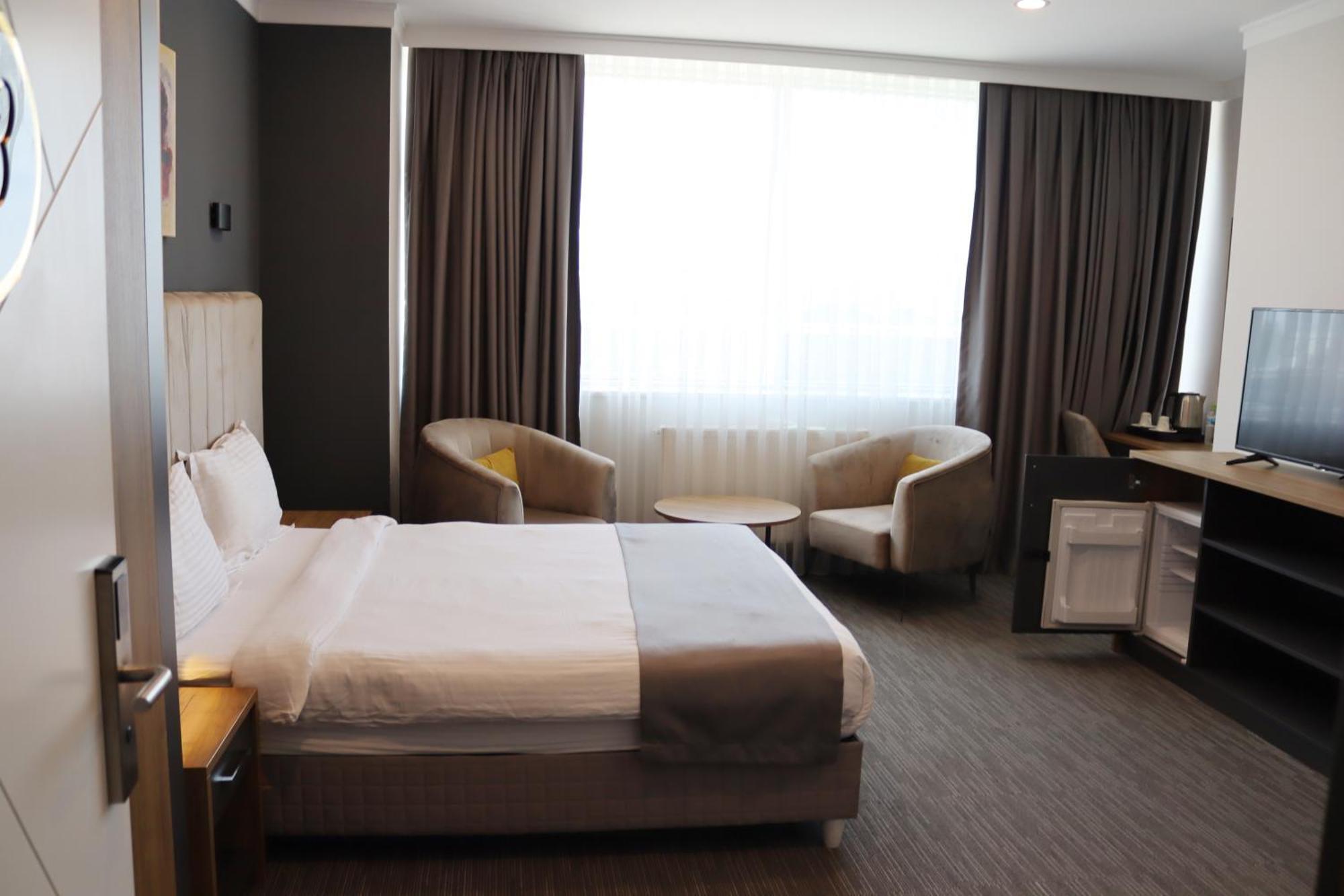 Home Plus Hotel Istanbul Exteriör bild