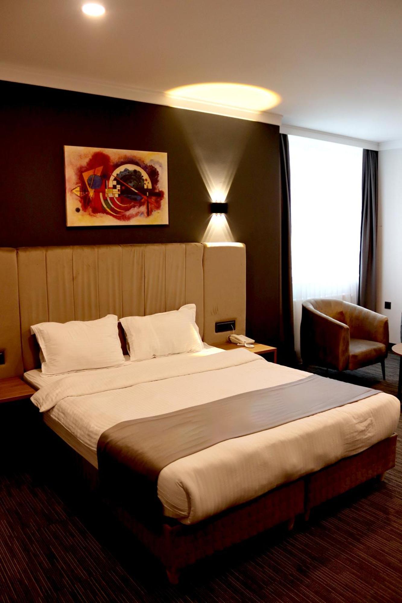 Home Plus Hotel Istanbul Exteriör bild