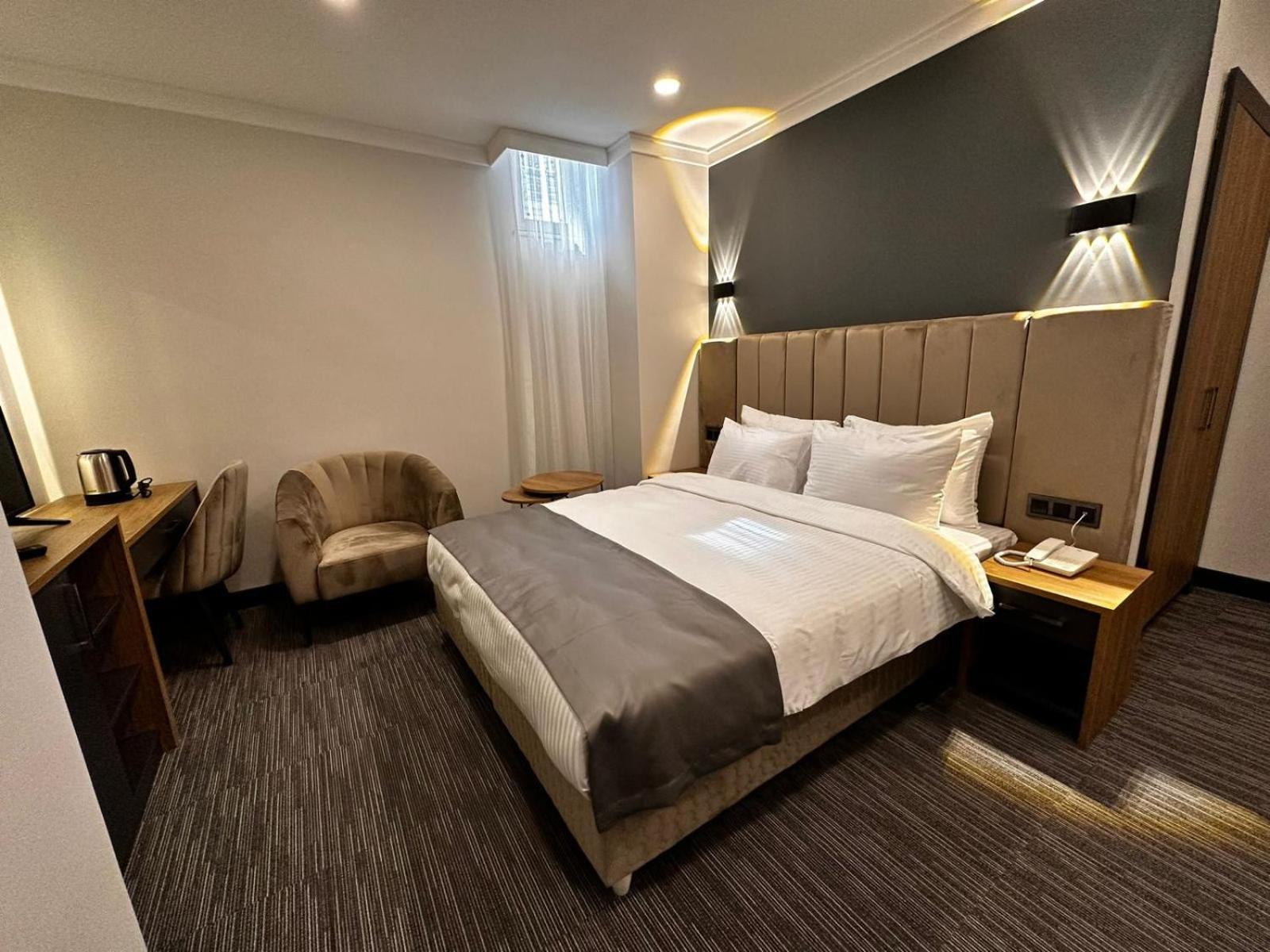 Home Plus Hotel Istanbul Exteriör bild