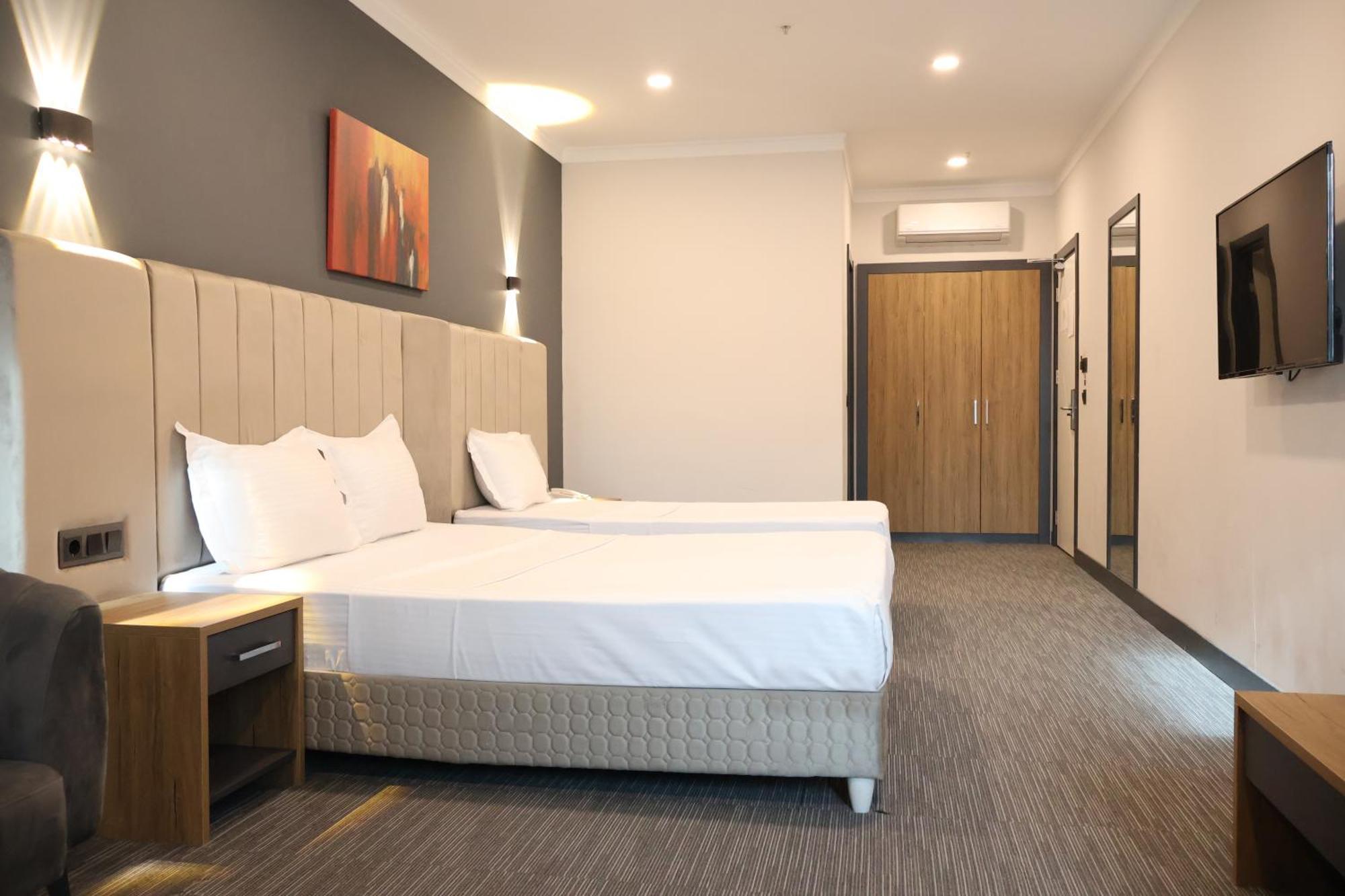Home Plus Hotel Istanbul Exteriör bild
